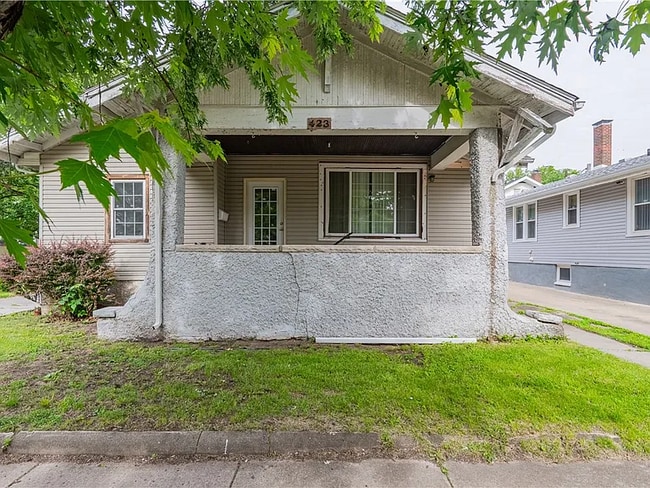 Building Photo - 423 S McClellan St