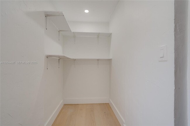 Photo - 347 NE 110th St