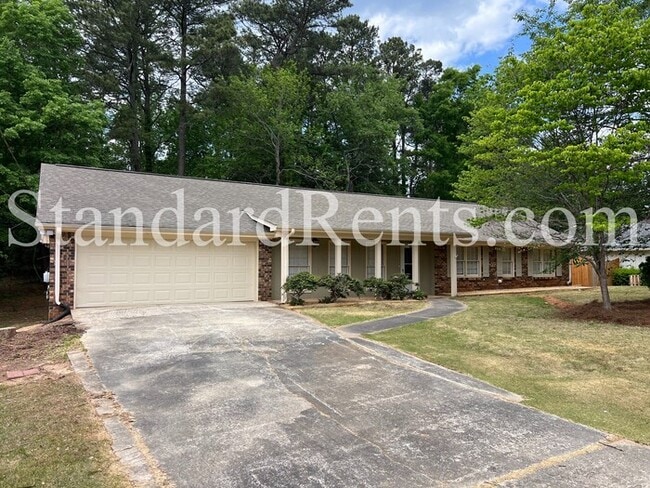 Building Photo - 4072 Plantation Dr