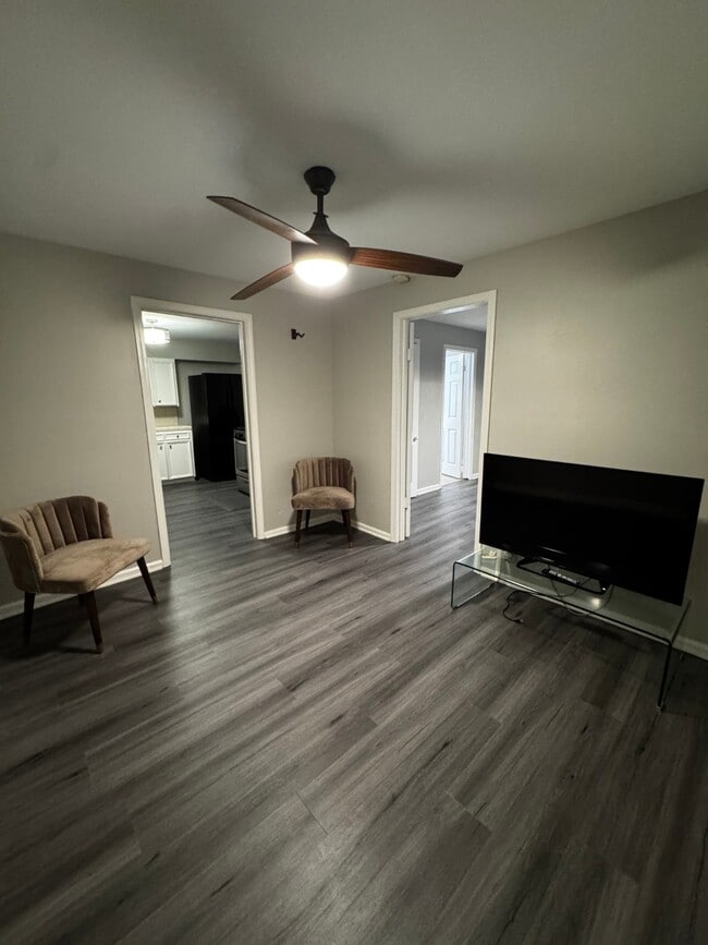 Photo - 7837 Dayton St