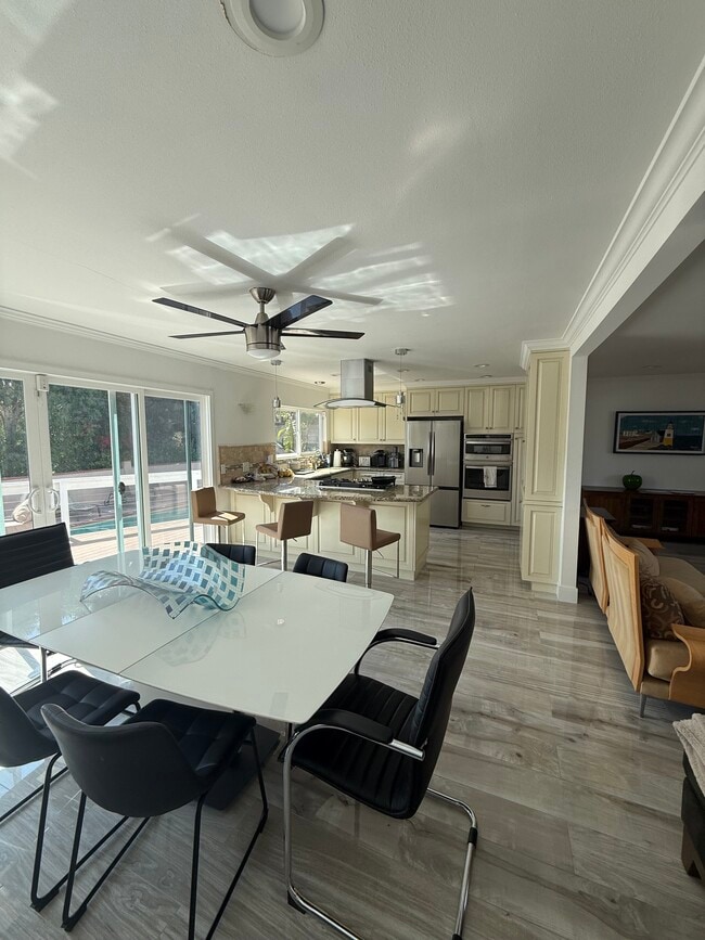 Photo - 2396 Redlands Dr