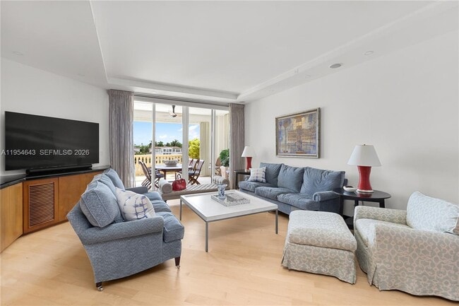 Photo - 20165 NE 39th Pl Unit 303 & 204