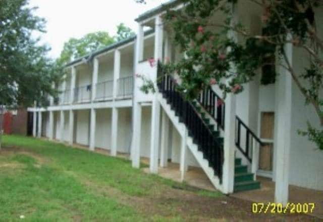Little Creek Apartments - Little Creek Apartments