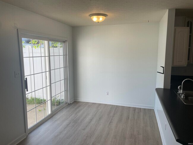 Photo - 3514 S Oaklawn Cir