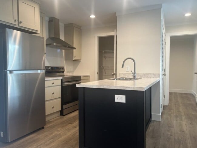 Building Photo - 55 Sugar Maple Dr Rental