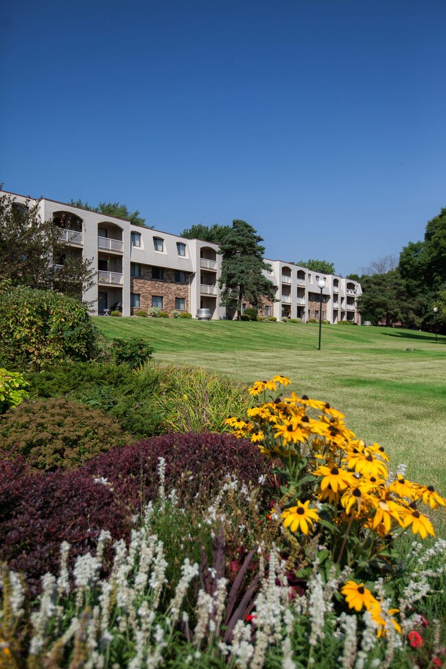 Willoway Apartments Burnsville, MN