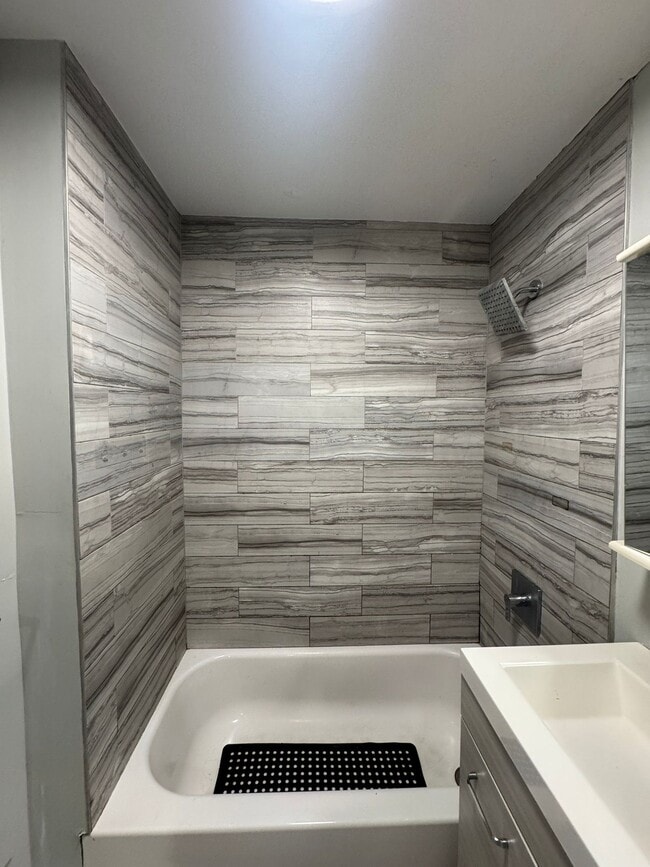 Photo - 232 Van Horne St