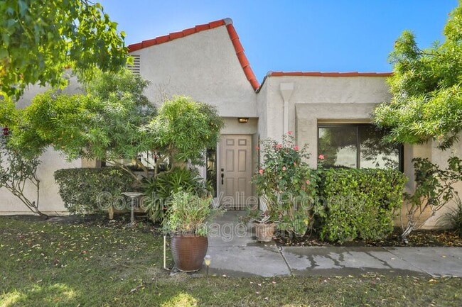 Photo - 158 Wimbledon Ct
