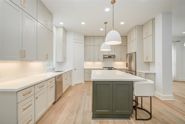 Photo - 5002 Eigel St