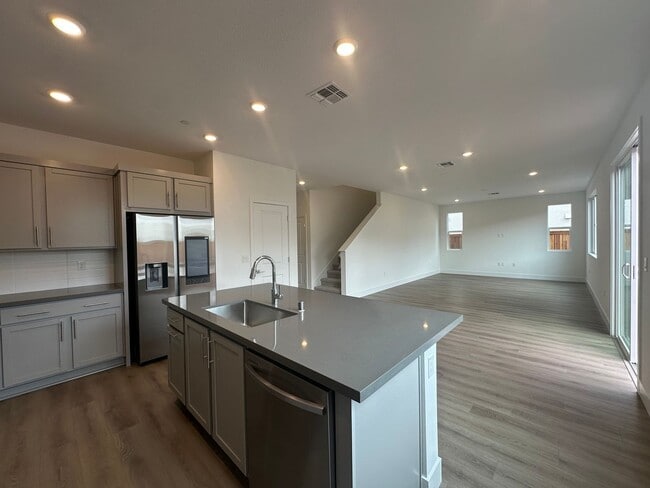 Photo - 2824 Wrangell St