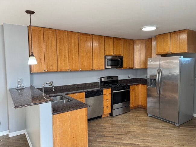 Photo - 542 E 48th St Unit 3E