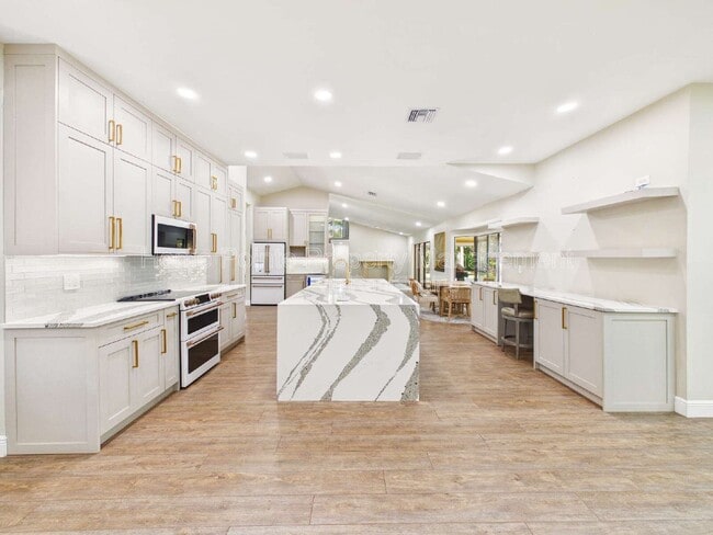 Photo - 6840 Hendry Creek Dr