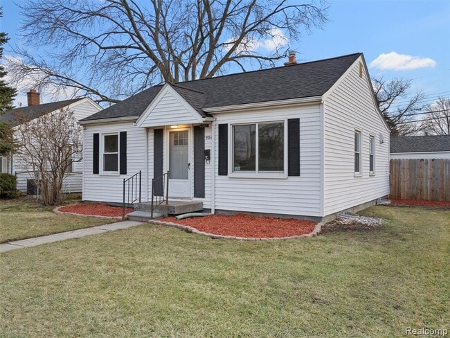 Photo - 904 E Otis Ave
