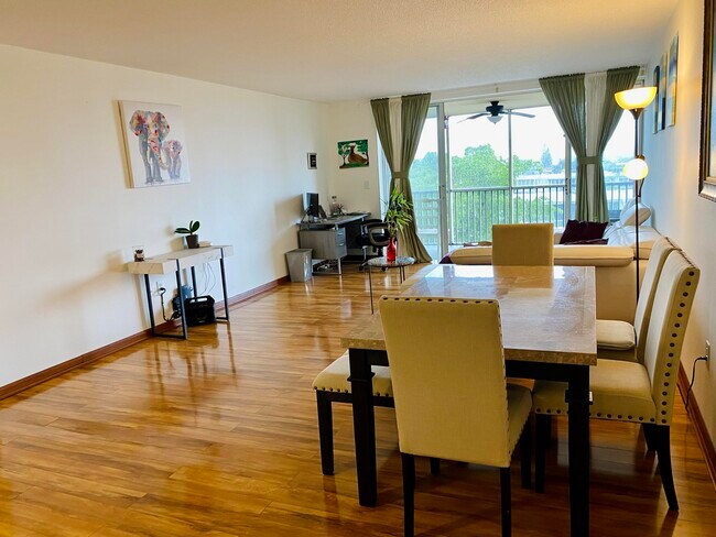 Photo - 1750 NE 191st St Unit 600