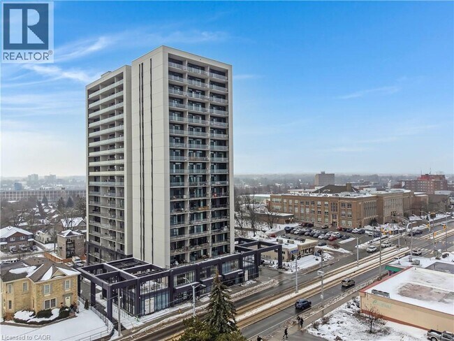 Photo - 741 King St W Unité 313