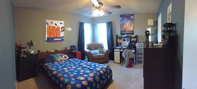 Photo - 8911 Rainbow Crk