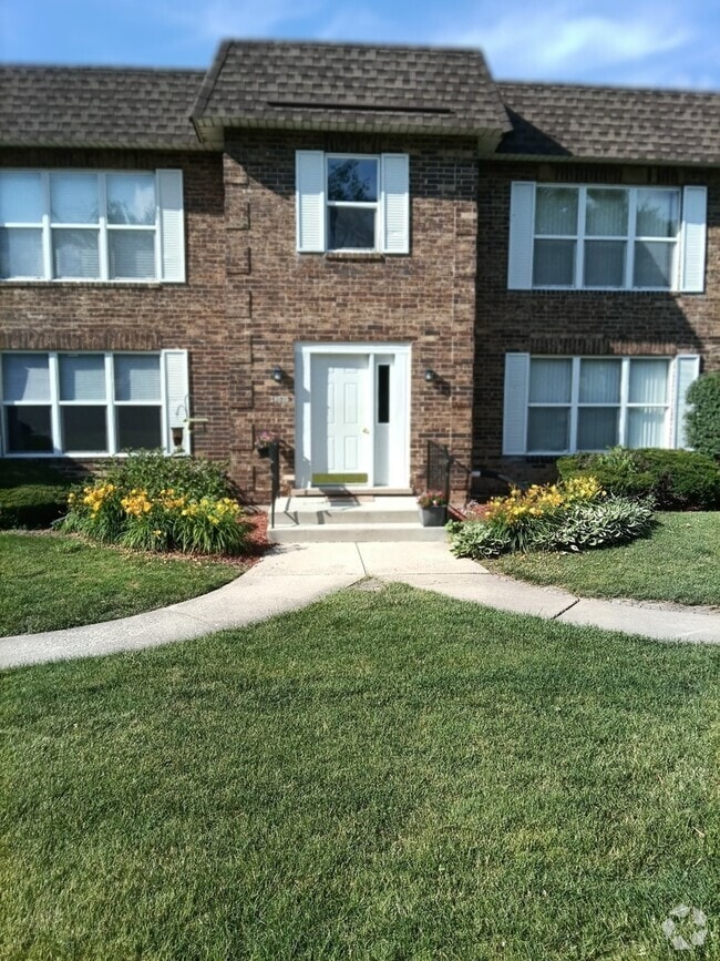Building Photo - 18535 Harwood Ave Rental