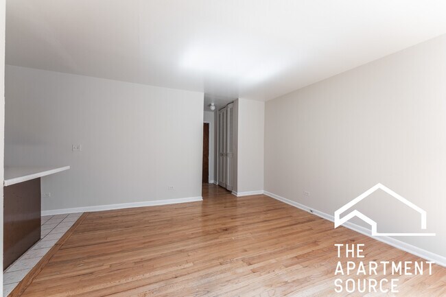 Photo - 6011 N Winthrop Ave Unit 314
