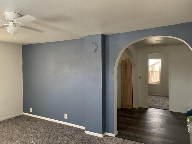 Building Photo - 433 E New York St