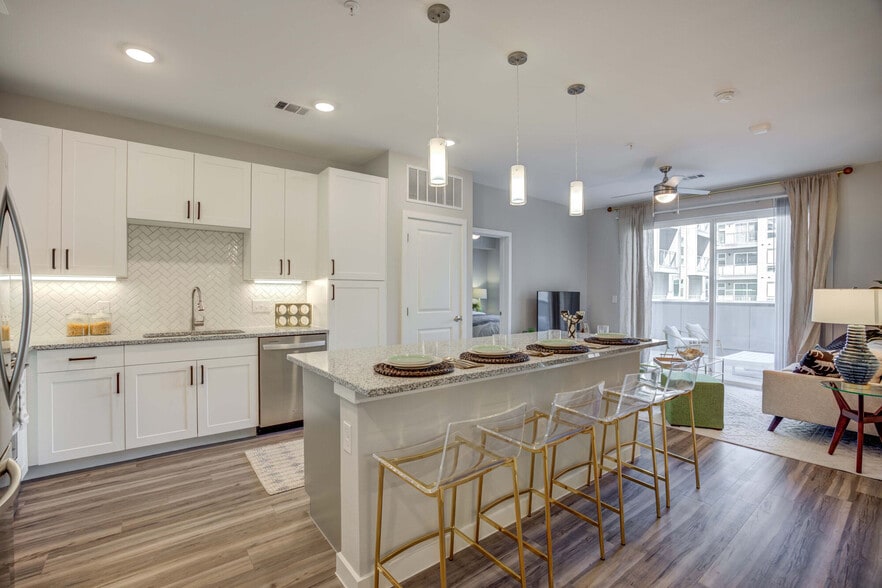 Korina at the Grove apartments — community photo