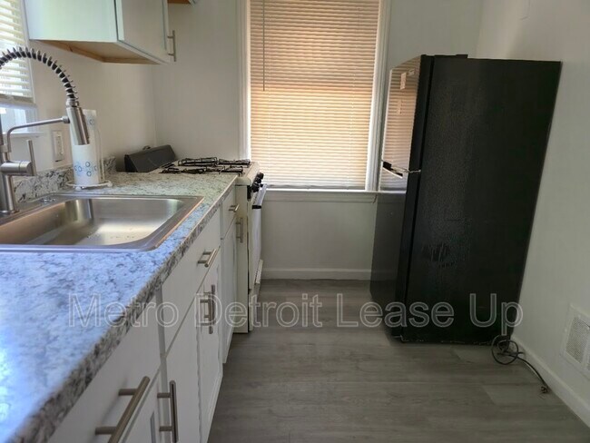 Photo - 19425 Faust Ave