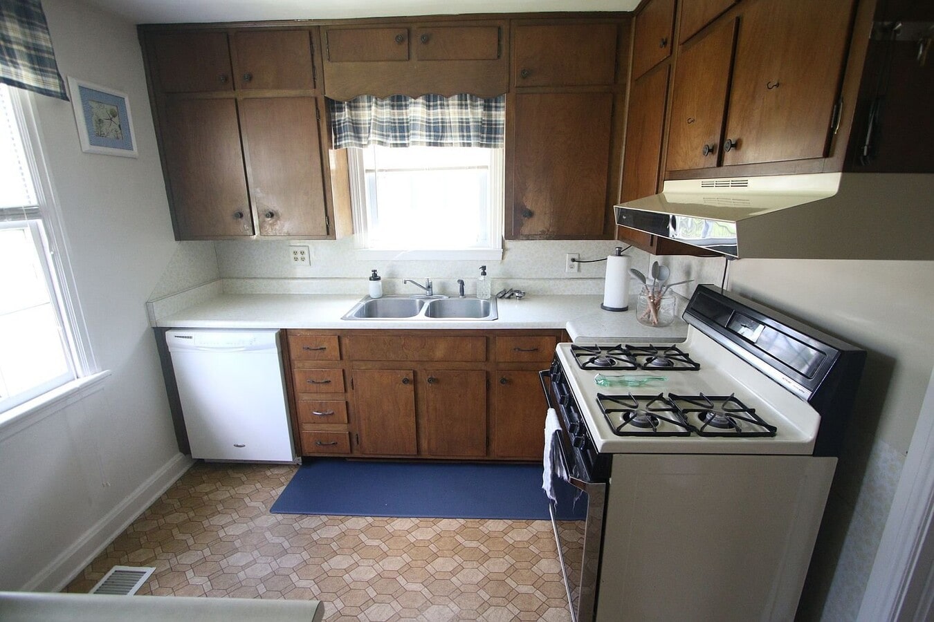 Photo - 311 E 58th St