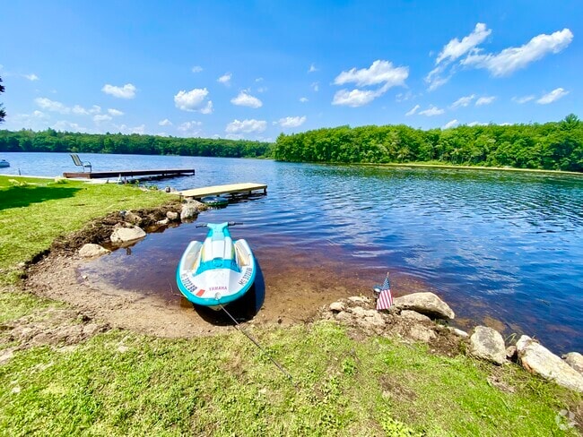 Small beach great for wadding into the water - 83 Burncoat Ln Rental