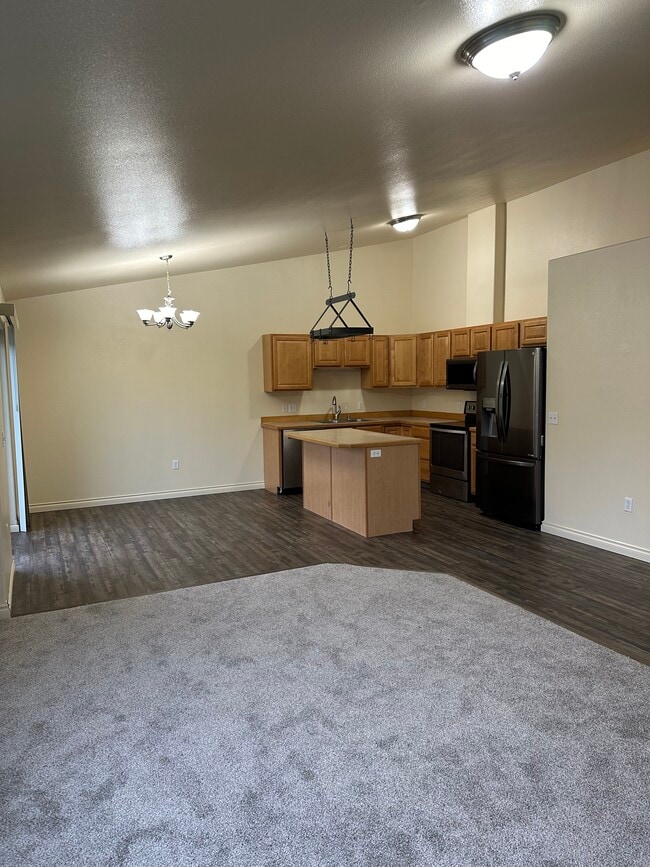 Building Photo - 2843 S Avalon Cir Unit #3 Rental