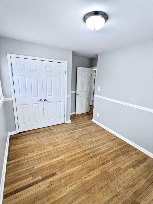 Photo - Lovely 3 Bedroom Tri-Level Home with Garage!