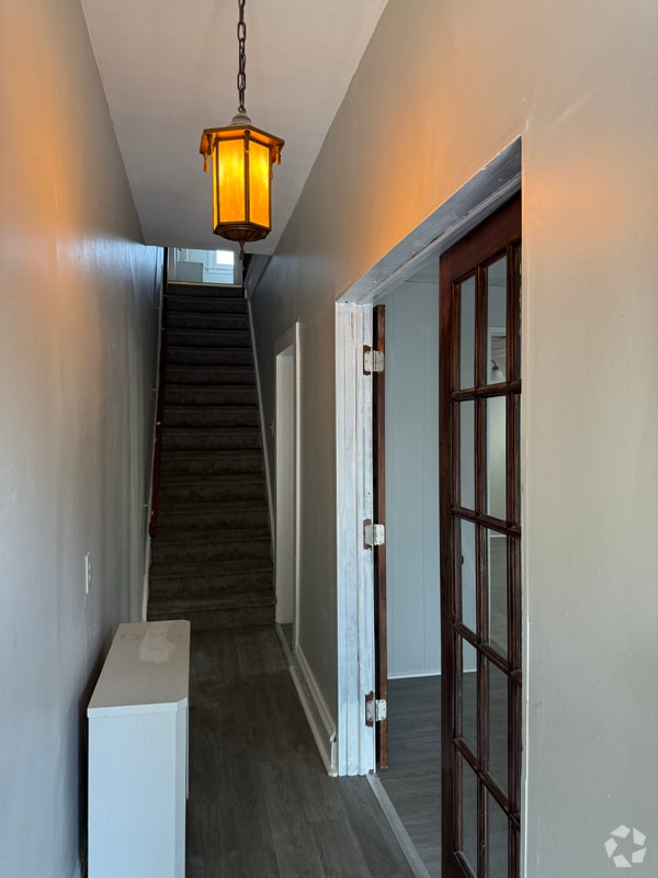 Building Photo - 1365 Capouse Ave Rental