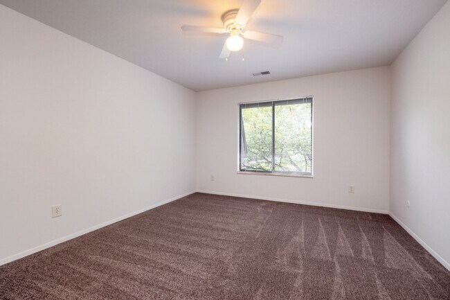 Maplecrest Apartments