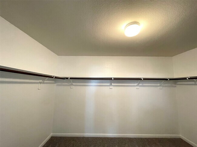 Photo - 6714 Dayridge Ln