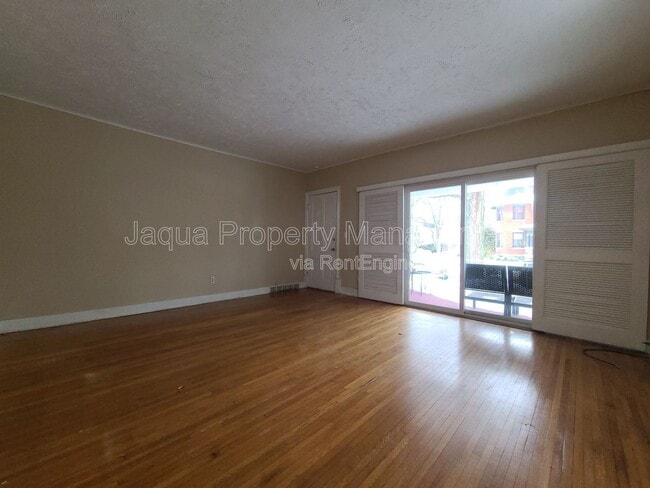 Photo - 621 State St Unit 1