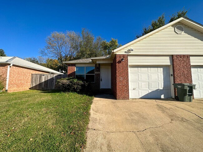 Building Photo - 1444-1446 N Dawn Drive Unit 1446 N Dawn Drive