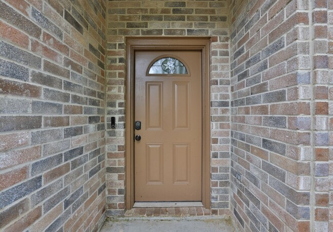 Photo - 909 Katie Ln