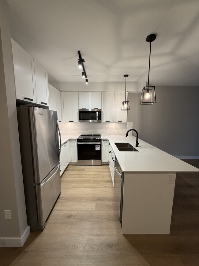 Photo - 22562-22562 121 Ave