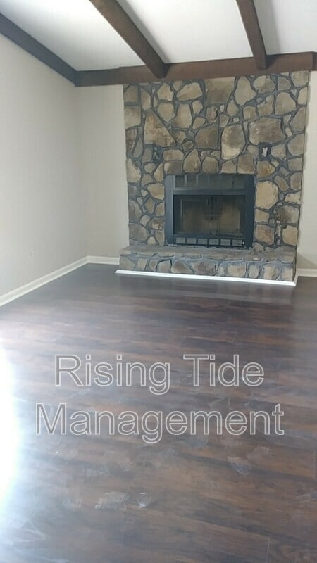 Photo - 1116 Redwol Dr