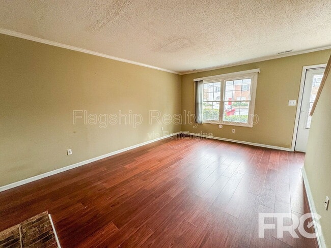 Photo - 102 David Dr