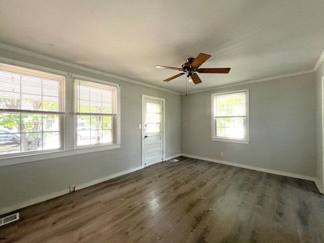 Photo - Excellent Location Near Old Hickory Lake