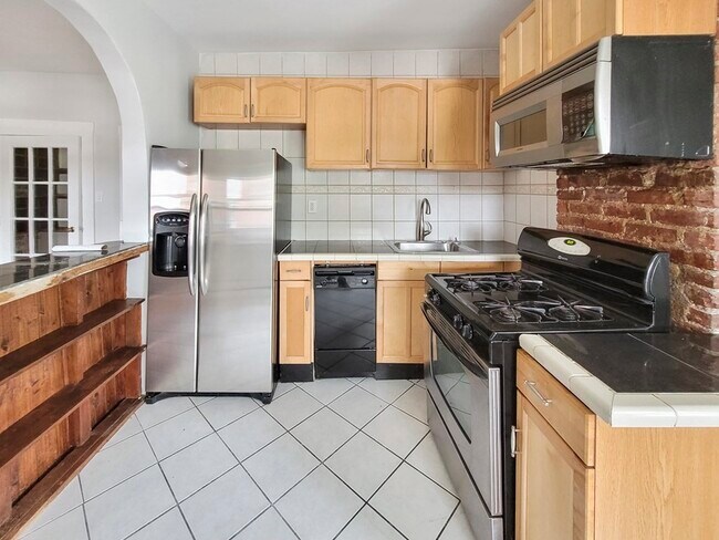 Photo - 5 Mark St Apartment Unit 3