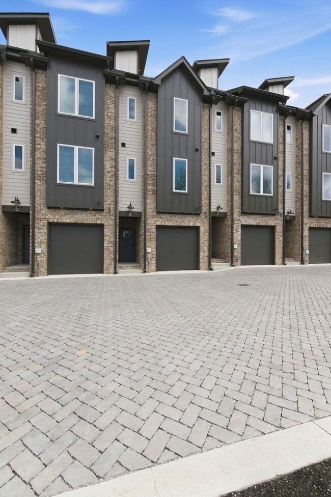 Photo - 4 Bed 4 Bath Newly-Built Townhome | Charlotte Park