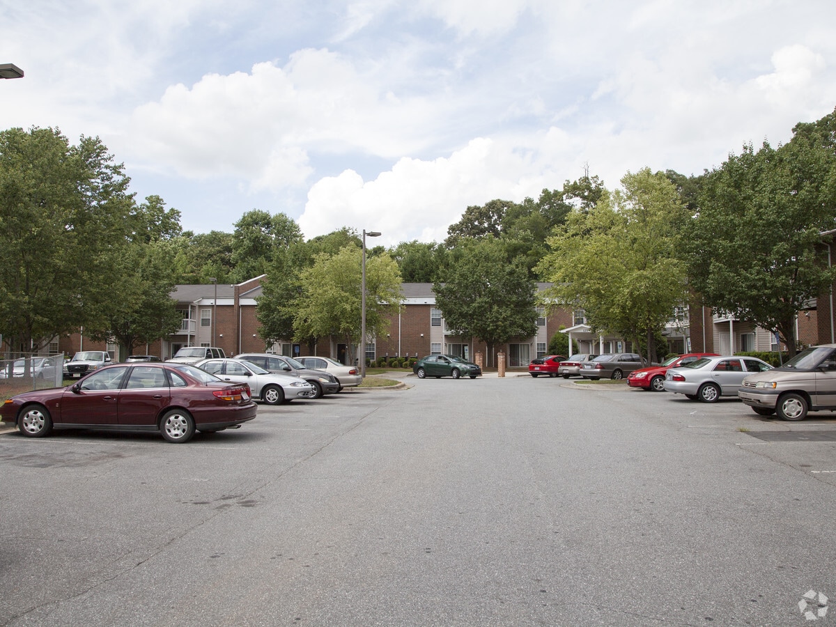 Photo - Andrews Heights Apartments