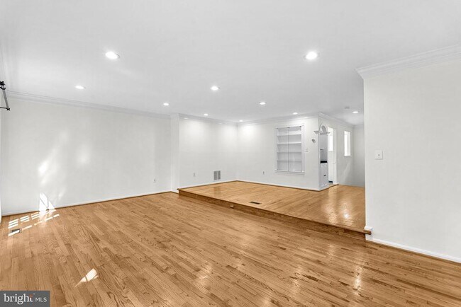 7877 Painted Daisy Dr