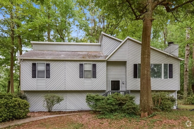 Building Photo - 170 Hyde Park Ct Rental