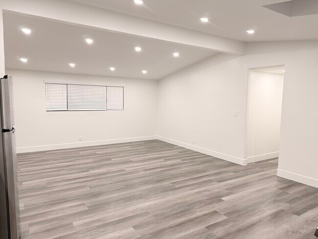 Photo - 19933 Corby Ave