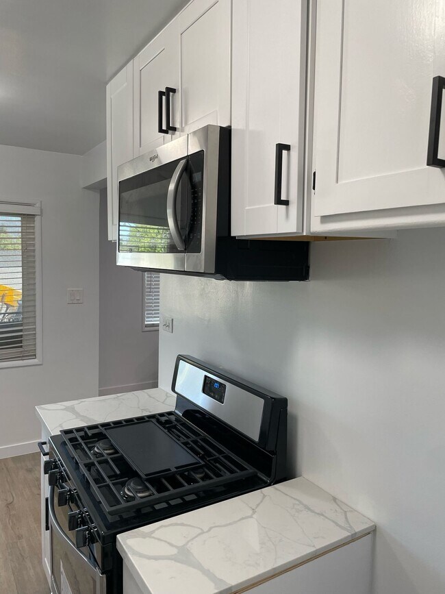 Photo - 4913 - 4915 Cahuenga Blvd, North Hollywood...