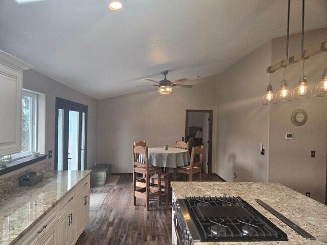 Photo - 6762 NW Larch Dr
