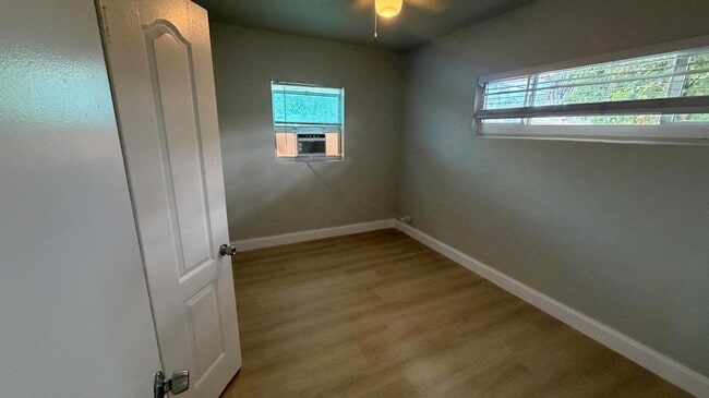 Photo - 911 NW 12th Ave Unit 1-a