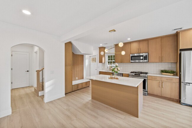Photo - 32 Brook St