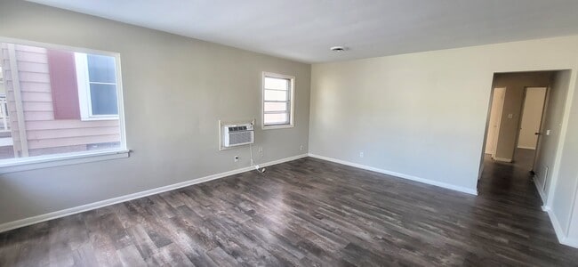 Photo - 1127 Pemberton Dr